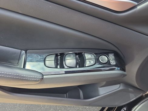 Used 2025 Nissan Altima 2.5 SL FWD image 26