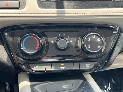 Used 2016 Honda HR-V LX image 19