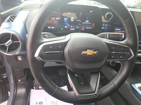 Used 2024 Chevrolet Equinox EV LT FWD image 35