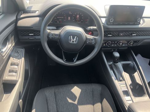Used 2023 Honda Accord EX image 12
