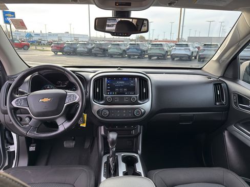 Used 2022 Chevrolet Colorado LT w/ LT Convenience Package image 26