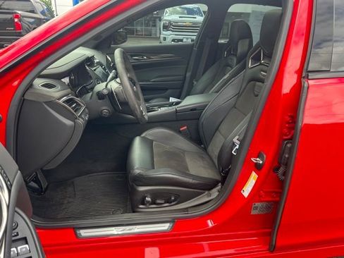 Used 2019 Cadillac CTS V w/ Luxury Package RWD image 24