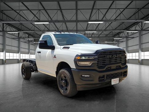New 2026 RAM 3500 Tradesman AWD/4WD image 6