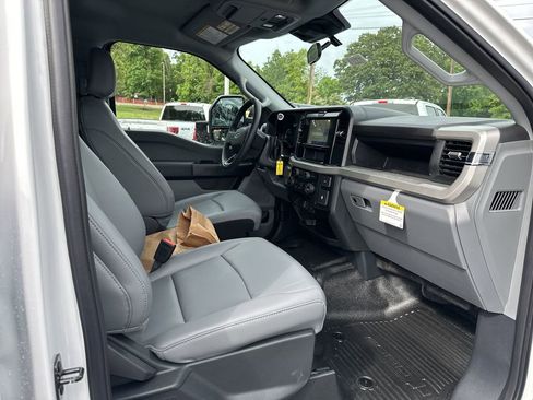 New 2025 Ford F350 XL w/ XL Chrome Package image 15