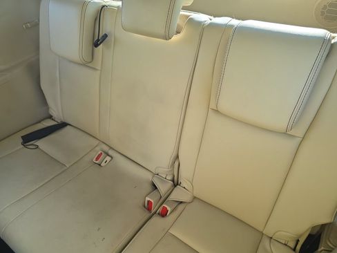 Used 2016 Toyota Highlander Limited FWD image 14