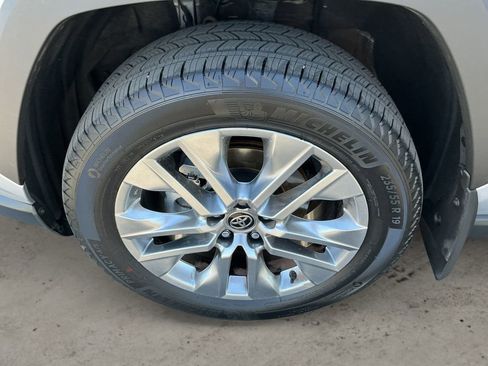 Used 2025 Toyota RAV4 XLE Premium w/ Weather Package AWD/4WD image 9