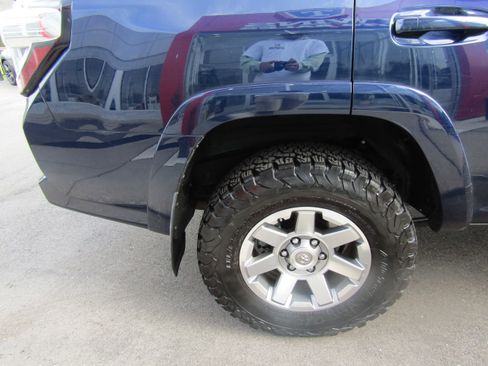 Used 2019 Toyota 4Runner TRD Off-Road AWD/4WD image 16