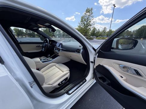 Used 2019 BMW 330i xDrive Sedan w/ Convenience Package AWD/4WD image 19