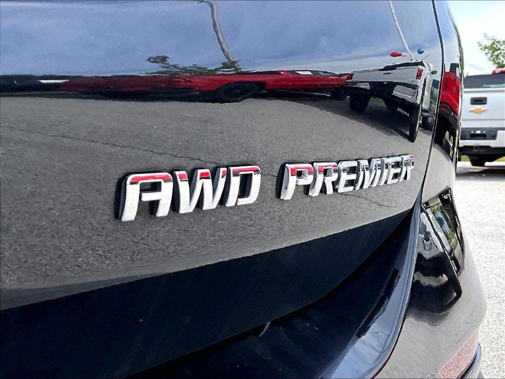Used 2023 Chevrolet Equinox Premier AWD/4WD image 9