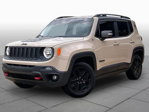 Used 2017 Jeep Renegade Trailhawk AWD/4WD image 3