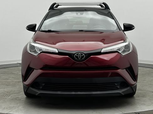 Used 2019 Toyota C-HR XLE image 2