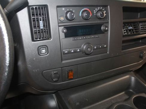 Used 2008 Chevrolet Express 3500 image 15