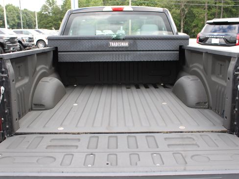 Used 2018 Ford F150 XL w/ Equipment Group 101A Mid RWD image 9