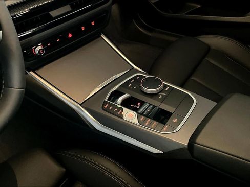 Certified 2025 BMW 230i Coupe image 16