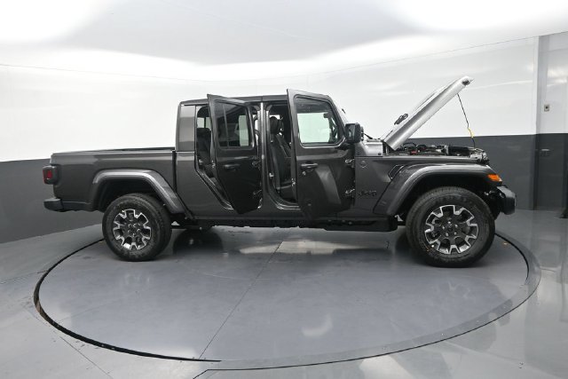 New 2026 Jeep Gladiator Sport AWD/4WD image 36