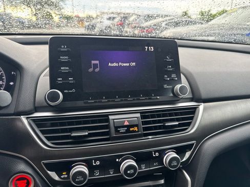 Used 2018 Honda Accord LX image 8