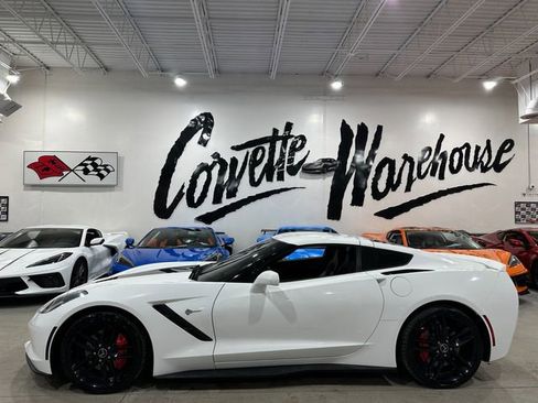 Used 2015 Chevrolet Corvette Stingray Coupe w/ 2LT Preferred Equipment Group image 2