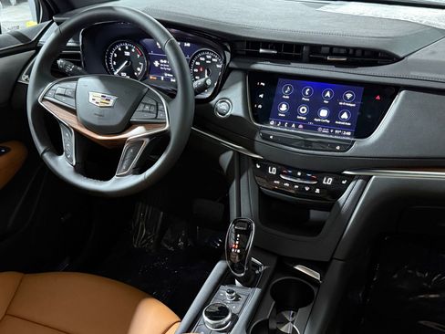 New 2025 Cadillac XT5 Premium Luxury w/ Technology Package image 4