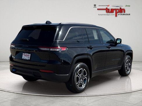 Used 2022 Jeep Grand Cherokee Trailhawk w/ Advanced Protech Group II AWD/4WD image 5