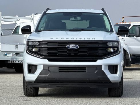 New 2026 Ford Expedition Active AWD/4WD image 9