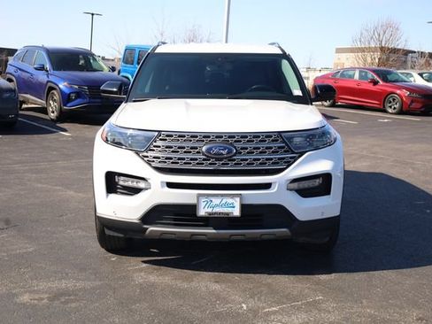 Used 2023 Ford Explorer Limited AWD/4WD image 2