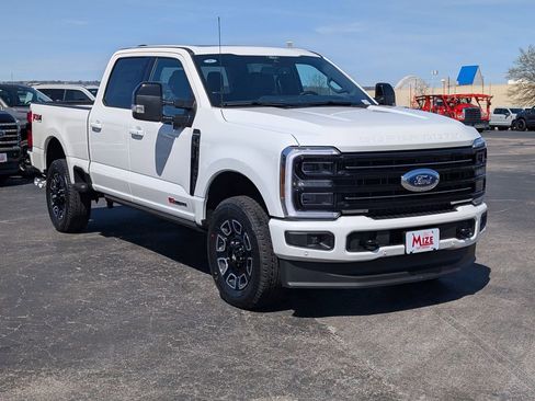 New 2026 Ford F250 Platinum image 3
