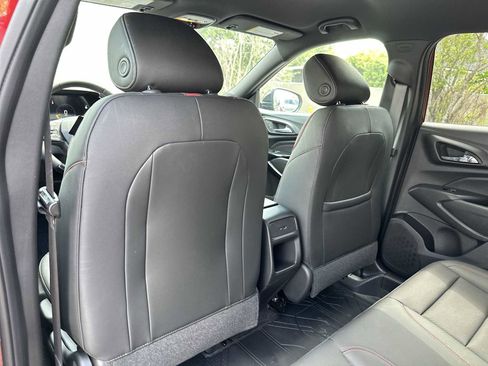 Certified 2025 Chevrolet Trax RS w/ Driver Confidence Package FWD image 17