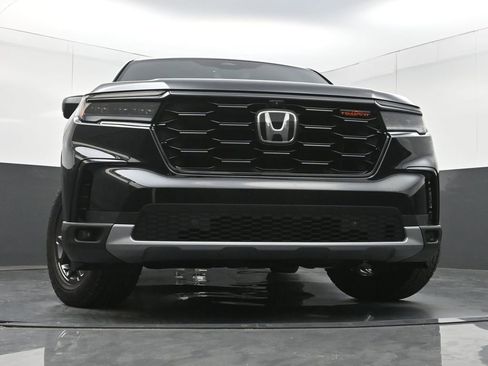 Used 2024 Honda Pilot TrailSport image 27