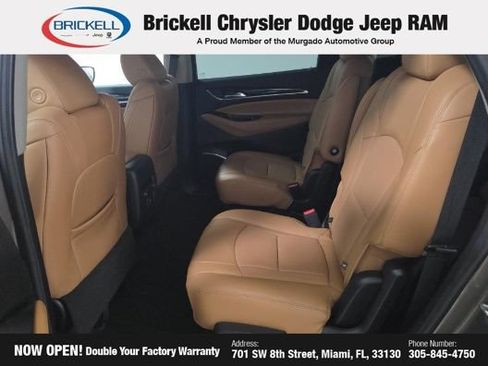 Used 2020 Buick Enclave Essence w/ LPO, Hit The Road Package FWD image 20