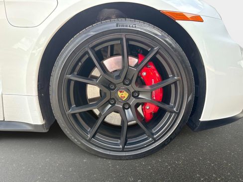 Used 2024 Porsche Taycan GTS image 23