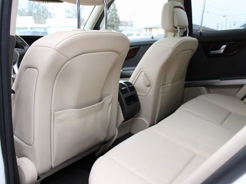 Used 2015 Mercedes-Benz GLK 350 4MATIC image 33