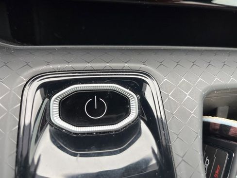 Used 2025 Jeep Wagoneer S Launch Edition w/ Trailer Tow Group image 28