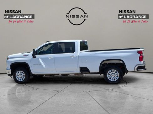 Used 2023 Chevrolet Silverado 2500 LT AWD/4WD image 8