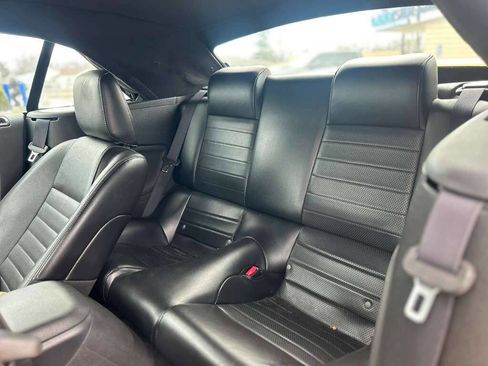 Used 2006 Ford Mustang GT Premium image 15