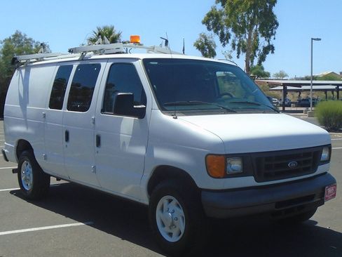 Used 2007 Ford E-250 and Econoline 250 RWD image 7