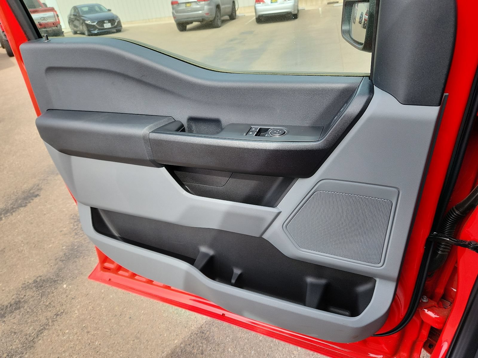 New 2025 Ford F250 XL w/ 360-Degree Camera Package RWD image 12