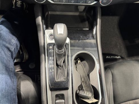 Used 2024 Nissan Altima 2.5 SV AWD/4WD image 19