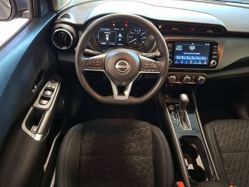 Used 2023 Nissan Kicks SV FWD image 10
