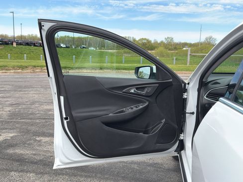 Used 2024 Chevrolet Malibu LT FWD image 10
