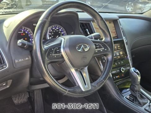Used 2017 INFINITI Q60 3.0t w/ Premium Plus Package 3.0T RWD image 12