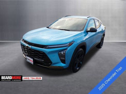 Used 2025 Chevrolet Trax ACTIV w/ Driver Confidence Package image 1