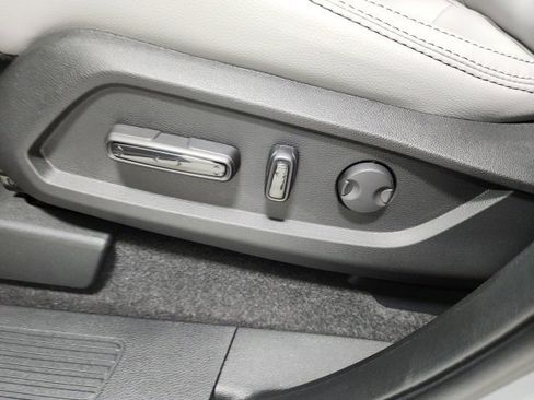 Used 2025 Honda Pilot Touring image 21