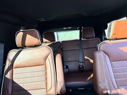 Used 2023 GMC Yukon Denali Ultimate AWD/4WD image 8