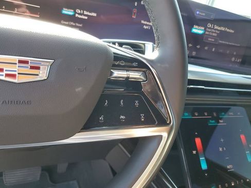 Used 2025 Cadillac Escalade Premium Luxury w/ LPO, Radiant Package image 26