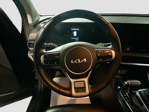 Used 2024 Kia Sportage EX FWD image 12