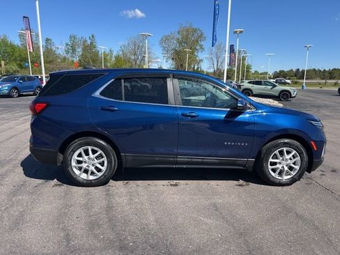 Used 2022 Chevrolet Equinox LT FWD image 4