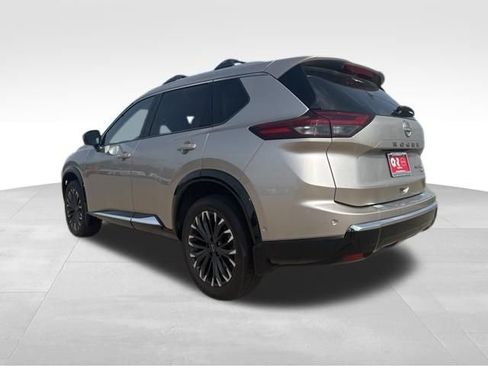 Used 2025 Nissan Rogue Platinum AWD/4WD image 6