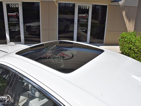 Used 2015 Rolls-Royce Ghost image 29