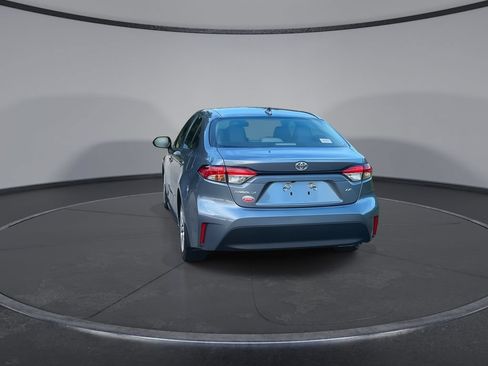Used 2025 Toyota Corolla LE FWD image 7