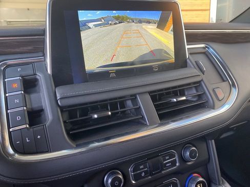 Used 2024 Chevrolet Suburban LT image 23